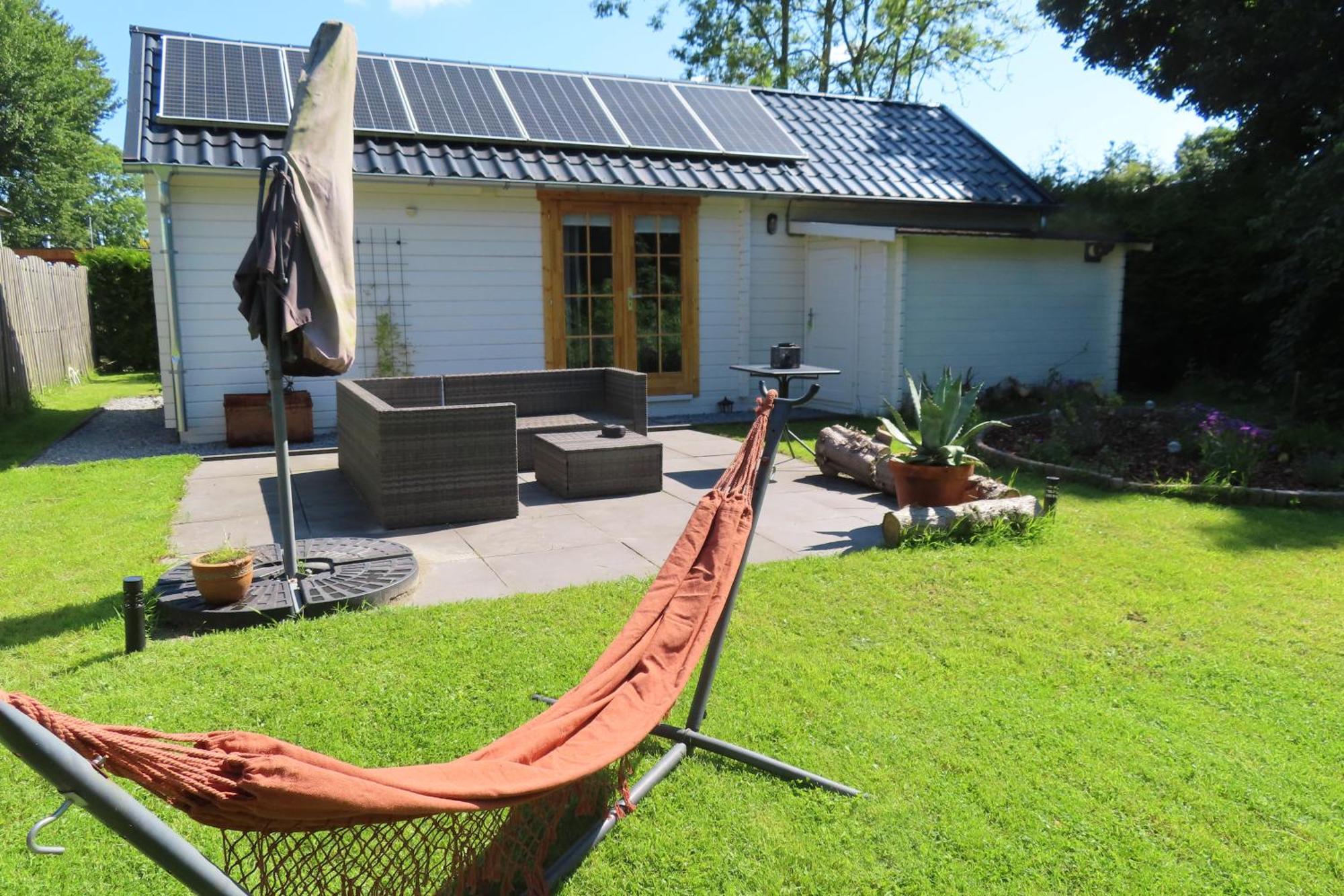 Tiny Botanic House Villa Tzummarum Kültér fotó